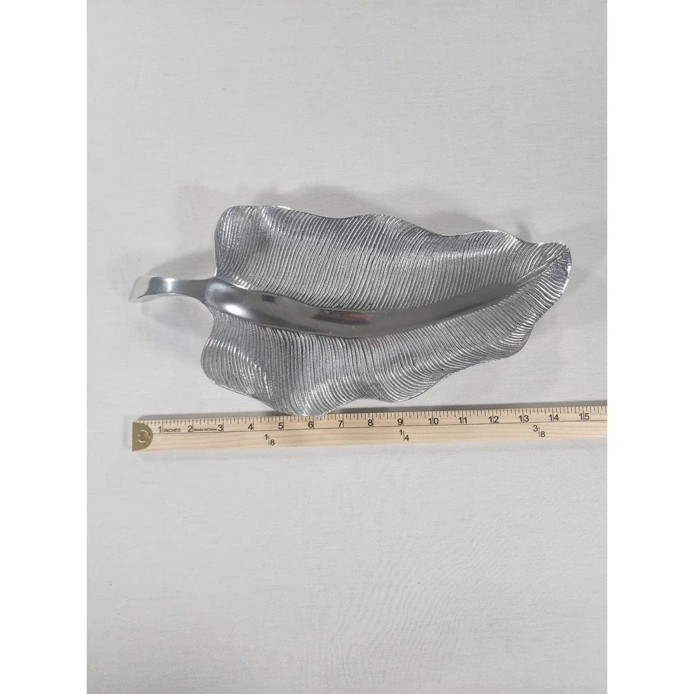 Unbranded vintage aluminum